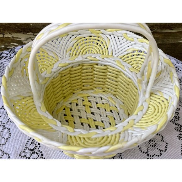 Vintage 1950s Porcelain Openwork Wicker Style Basket Yellow White - Picture 12 of 14